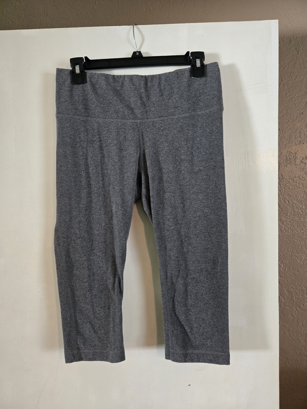Gray Stretch Cropped Leggings